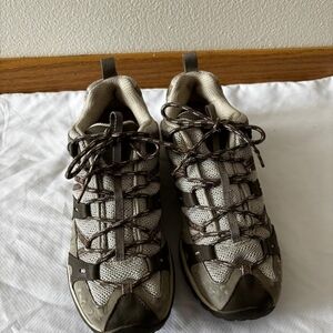 Merrell Women's Gray and Brown Athletic Shoes